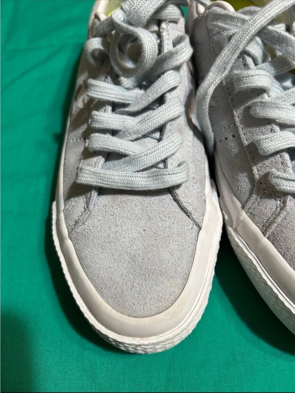 Converse Low Top Sneakers in Light Gray and White